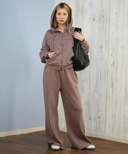 ムラサキスポーツ(ムラサキスポーツ)の「RIKKA FEMME/リッカファム ロゴワッペンパーカー ジップアップフーディー RF25FW09(パーカー・レディース・レッド/ブラウン/チャコールグレー・FREE)」の20枚目の写真