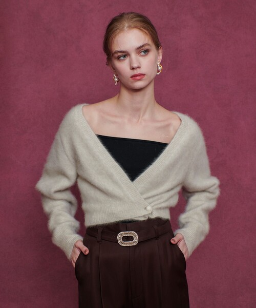 LOULOU WILLOUGHBY（ルルウィルビー）の「【LOULOU WILLOUGHBY】カシミヤブレンドファー加工Ｖカーディガン（カーディガン/ボレロ・レディース・ライトベージュ/ライトピンク/ブラック/キャメル・2）」の8枚目の写真