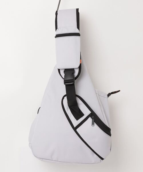 UNIVERSAL OVERALL（ユニバーサルオーバーオール）の「【94】【UNIVERSAL OVERALL/ユニバーサルオーバーオール】ワンポイント Uロゴ ピスネームタグデザイン ワンショルダー ボディワラバッグ/12L（ボディバッグ/ウエストポーチ・メンズ・ブラック/チャコールグレー/ライトグレー/ネイビー・FREE）」の18枚目の写真