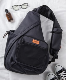 make a ray!（メイク ア レイ！）の「【94】【UNIVERSAL OVERALL/ユニバーサルオーバーオール】ワンポイント Uロゴ ピスネームタグデザイン ワンショルダー ボディワラバッグ/12L（ボディバッグ/ウエストポーチ）」