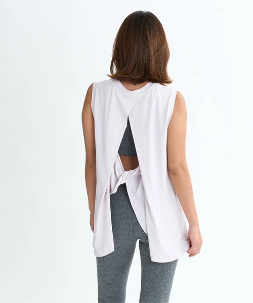 ROXY（ロキシー）の「FEEL THE WIND TANK/ロキシー水陸両用速乾UVケアバックカッティングデザインノースリーブ・タンクトップ（水着）（タンクトップ・レディース・ホワイト/ブラック/ピンク・MEDIUM/LARGE/SMALL）」の9枚目の写真