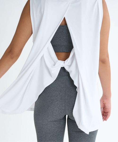 ROXY（ロキシー）の「FEEL THE WIND TANK/ロキシー水陸両用速乾UVケアバックカッティングデザインノースリーブ・タンクトップ（水着）（タンクトップ・レディース・ホワイト/ブラック/ピンク・MEDIUM/LARGE/SMALL）」の11枚目の写真