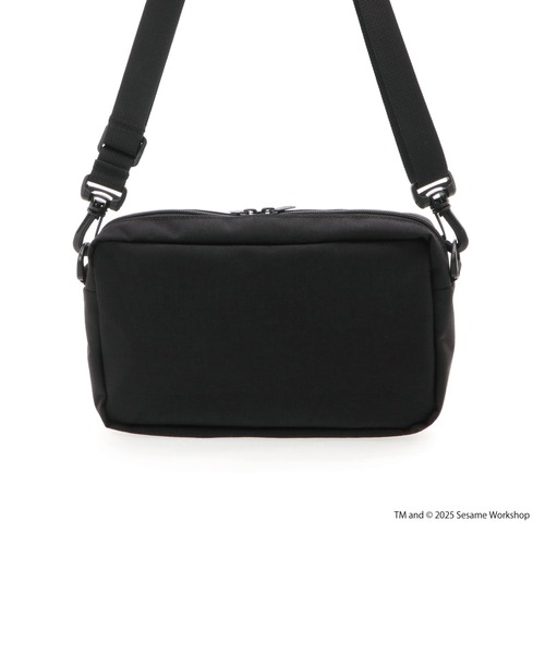 Manhattan Portage(マンハッタンポーテージ)の「JOGGER (L) JPN VER 2 500D CORDURA SESAME ST(ショルダーバッグ・レディース・ブラック・X-SMALL)」の4枚目の写真