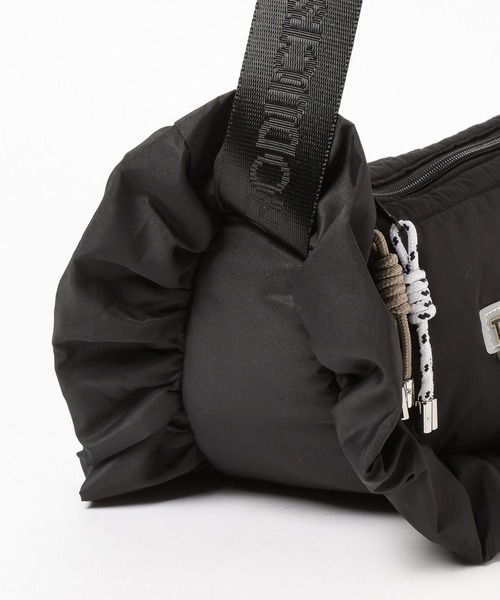 THEATRE PRODUCTS（シアタープロダクツ）の「THEATRE PRODUCTS(シアタープロダクツ)/別注パフフリルラウンドショルダー（ショルダーバッグ・レディース・ブラック/グレイッシュベージュ・FREE）」の7枚目の写真