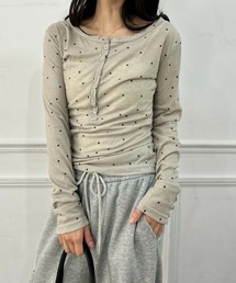 mebole（メボレ）の「Airy Dot Button Top（Tシャツ/カットソー）」