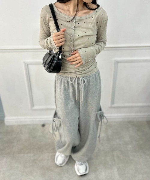 mebole（メボレ）の「Airy Dot Button Top（Tシャツ/カットソー・レディース・アイボリー/グレー・FREE）」の7枚目の写真