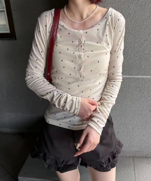 mebole(メボレ)の「Airy Dot Button Top(Tシャツ/カットソー・レディース・アイボリー/グレー・FREE)」の11枚目の写真
