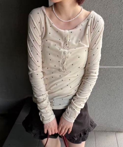mebole(メボレ)の「Airy Dot Button Top(Tシャツ/カットソー・レディース・アイボリー/グレー・FREE)」の6枚目の写真