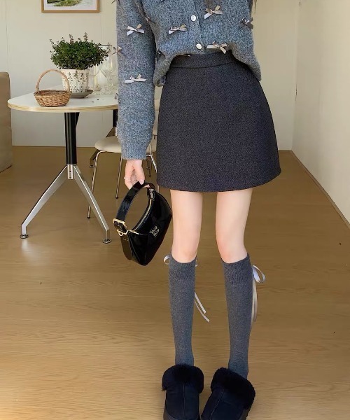 gossip!ロサンゼルス(ゴシップロサンゼルス)の「【サイズあり】ウールライク ヴィンテージ厚手シンプルミニスカート(インパン付)(秋冬の韓国ファッション ガーリー定番)(スカート・レディース・ブラウン/グレー・S/L/M)」の12枚目の写真