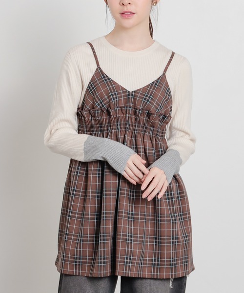 Honeys（ハニーズ）の「袖配色ニット（ニット/セーター・レディース・ミント/杢グレー/ブラック×ブルー/ブラック/ホワイト×ブルー/アイボリー/ホワイト×イエロー/グレー系その他・L/S/M）」の2枚目の写真