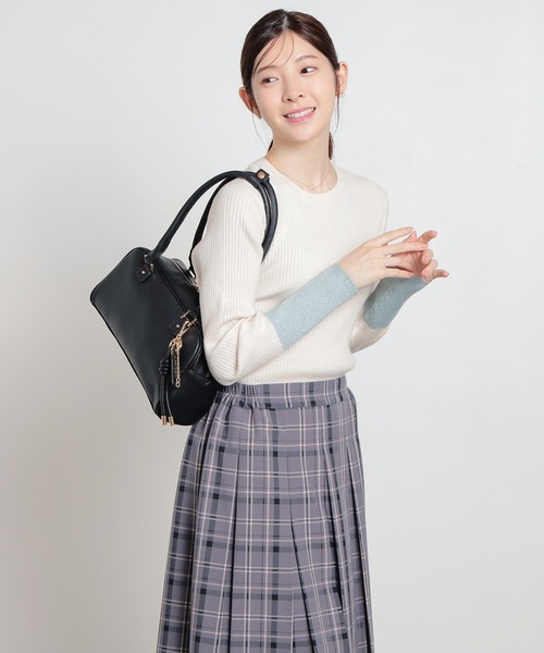 Honeys（ハニーズ）の「袖配色ニット（ニット/セーター・レディース・ミント/杢グレー/ブラック×ブルー/ブラック/ホワイト×ブルー/アイボリー/ホワイト×イエロー/グレー系その他・L/S/M）」の22枚目の写真