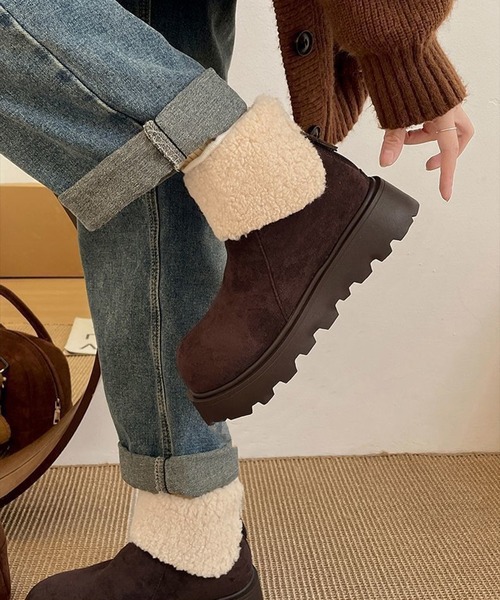 WESTSEA(ウエストシー)の「厚底 折り返し裏ファー ショートブーツ ジップアップ(ブーツ・レディース・オフホワイト/ブラウン・23㎝/23.5㎝/24㎝/24.5㎝/25㎝)」の9枚目の写真