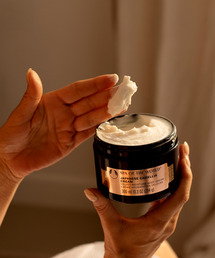 THE BODY SHOP(UE{fBVbv)̃XpIuU[h Wpj[Y JA {fBN[ 300mL({fBPA/{fBN[)