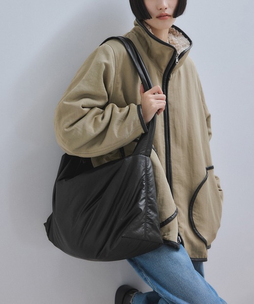ADAM ET ROPE'(アダムエロペ)の「ボックスギャザーワンショルダーバッグ(ショルダーバッグ・レディース・ベージュ/ブラック・FREE)」の3枚目の写真