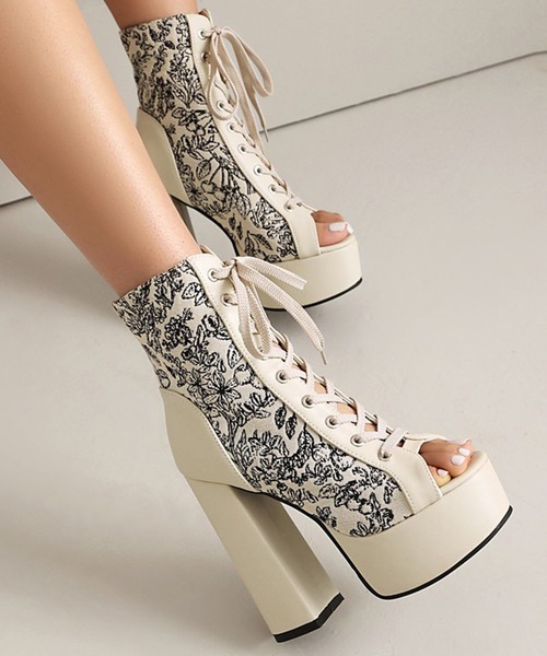 DURAS(デュラス)の「フローラルジャカードショートブーツ/レースアップブーツ(ブーツ・レディース・ブラック/アイボリー・MEDIUM/LARGE)」の5枚目の写真