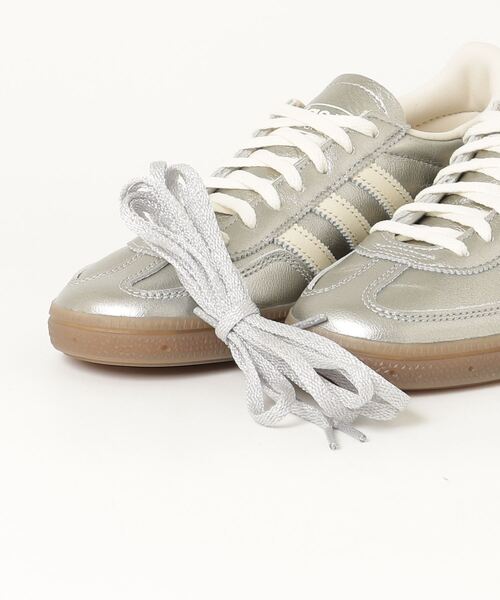 adidas Originals（アディダスオリジナルス）の「HANDBALL SPEZIAL W（スニーカー・レディース・シルバー・23.0cm/23.5cm/24.0cm/24.5cm/22.5cm/25.0cm）」の4枚目の写真
