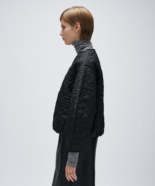 cloenc（クロエンス）の「【手洗い可】アートキルトショートブルゾン（ブルゾン・レディース・ブラック/オフホワイト・02）」の13枚目の写真