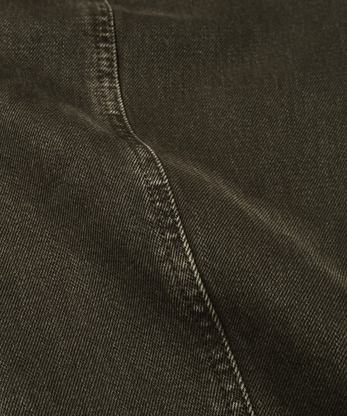 LEMAIRE(ルメール)の「TWISTED BELTED PANTS(その他パンツ・メンズ・パープル系その他4/モスグリーン・M/S)」の5枚目の写真