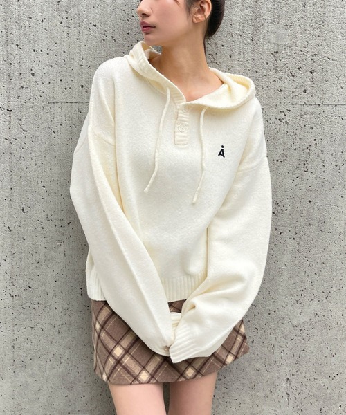 ALAND（エーランド）の「【UNISEX】ALAND／Aロゴニットフーディー（ニット/セーター・レディース・ブルー/グレー/ブラック/アイボリー/ピンク・SMALL/LARGE）」の2枚目の写真