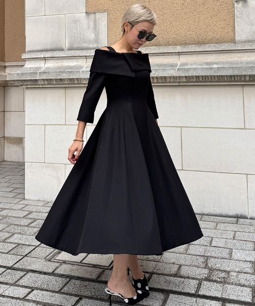 JENNE(ジェンヌ)の「オフショルワンピース(静電・帯電防止生地)(ワンピース・レディース・ブラック/ベージュ系その他・LARGE/MEDIUM/SMALL)」の5枚目の写真