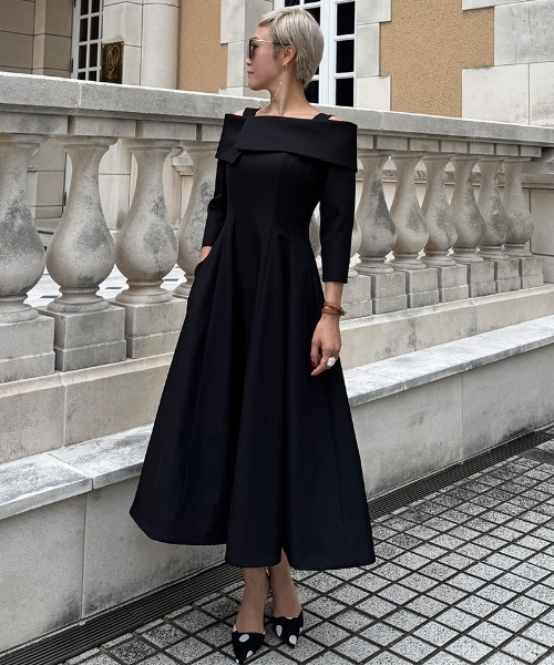 JENNE(ジェンヌ)の「オフショルワンピース(静電・帯電防止生地)(ワンピース・レディース・ブラック/ベージュ系その他・LARGE/MEDIUM/SMALL)」の10枚目の写真