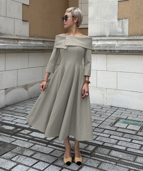 JENNE(ジェンヌ)の「オフショルワンピース(静電・帯電防止生地)(ワンピース・レディース・ブラック/ベージュ系その他・LARGE/MEDIUM/SMALL)」の17枚目の写真