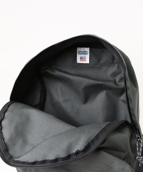 OUTDOOR PRODUCTS(アウトドアプロダクツ)の「【RES】【OUTDOOR PRODUCTS】DAYPACK M 15.4L(バックパック/リュック・メンズ・バーガンディー/グレー/ネイビー/ベージュ/レッド/ブラック・FREE)」の9枚目の写真