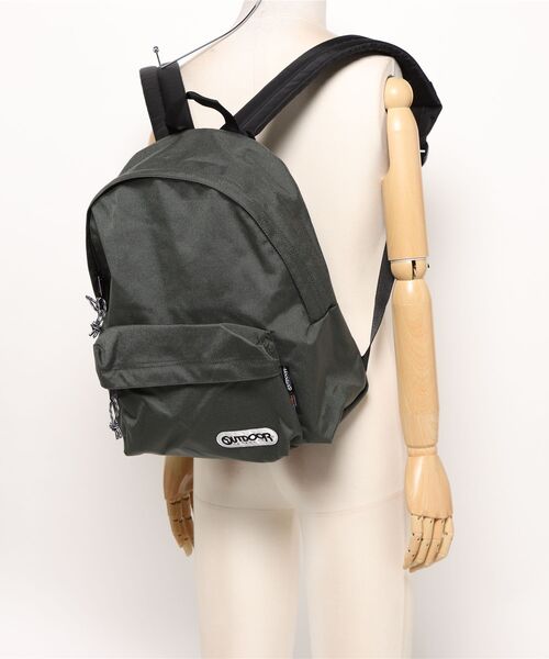 OUTDOOR PRODUCTS(アウトドアプロダクツ)の「【RES】【OUTDOOR PRODUCTS】DAYPACK M 15.4L(バックパック/リュック・メンズ・バーガンディー/グレー/ネイビー/ベージュ/レッド/ブラック・FREE)」の10枚目の写真