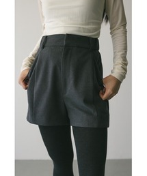 フォルムショートパンツ