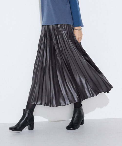 K.T KIYOKO TAKASE（キヨコタカセ）の「サテンチンツ コンビネーションプリーツスカート（スカート・レディース・キナリ/チャコール/ブルー系その他・9号/7号）」の2枚目の写真