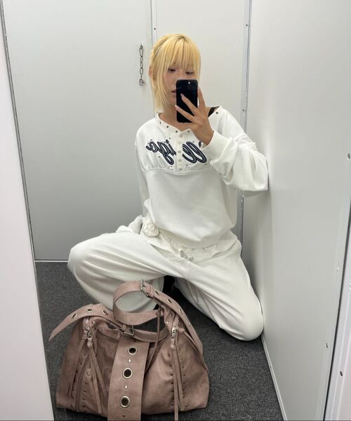 ILLIGO(イリゴ)の「リーフアイレットビッグショルダーバッグピンク(ショルダーバッグ・レディース・その他・OS)」の3枚目の写真