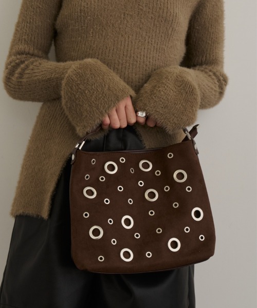 DFFUR.(ディフル)の「メタルアクセントスエードバッグ(ショルダーバッグ・レディース・ブラック/ブラウン・FREE)」の9枚目の写真