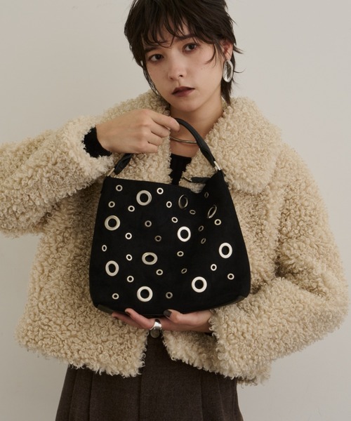 DFFUR.(ディフル)の「メタルアクセントスエードバッグ(ショルダーバッグ・レディース・ブラック/ブラウン・FREE)」の8枚目の写真