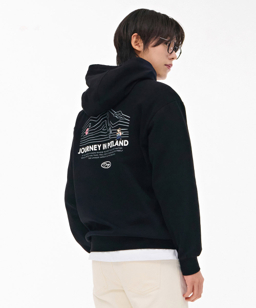 CHASECULT(チェイスカルト)の「共用キャラクターグラフィックフードパーカー-ブラック(パーカー・メンズ・ブラック・105/90/100/95)」の3枚目の写真