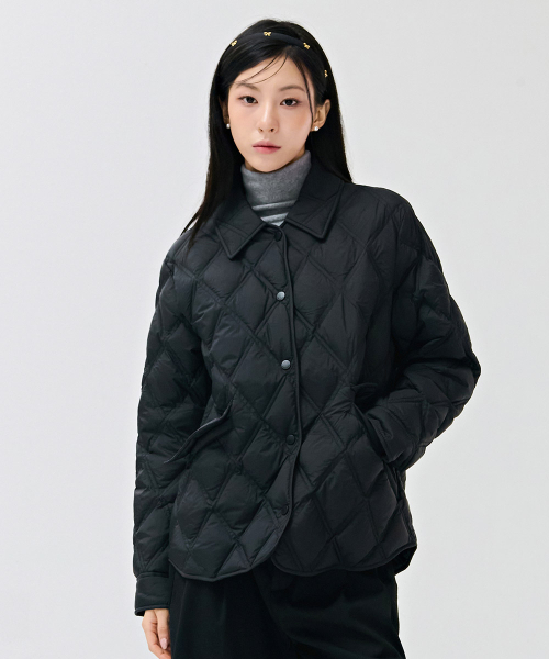 CHASECULT(チェイスカルト)の「女性 軽量ダウン カラー ジャンパー-DFZG4752C03(ダウンジャケット/コート・レディース・ブラック・85/90)」の3枚目の写真