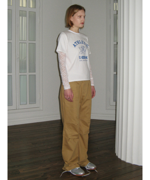 SINOON（シヌーン）の「OUT-POCKET CARPENTER PANTS (OLIVE BEIGE)（その他パンツ・レディース・オリーブ・SMALL/MEDIUM）」の2枚目の写真