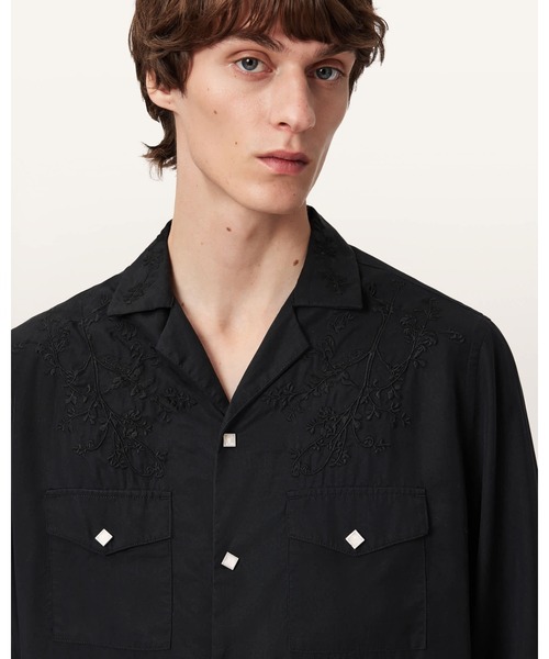 ALLSAINTS(オールセインツ)の「AKAN LONG SLEEVE EMBROIDERED SHIRT | AKAN 長袖 刺繍 シャツ(シャツ/ブラウス・メンズ・ブラック系その他・S/M/XS)」の2枚目の写真