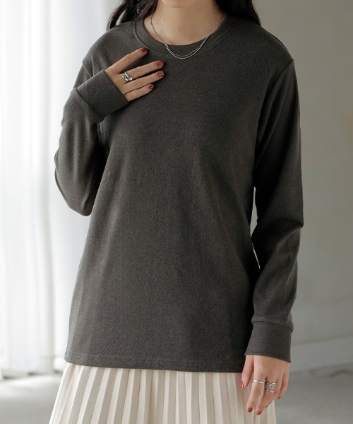 HUG.U(ハグユー)の「吸湿発熱 もち肌あったかインナー(Tシャツ/カットソー・レディース・ブラック/ダークグレー/ホワイト・FREE)」の13枚目の写真