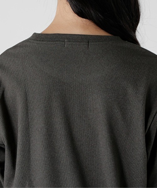 HUG.U(ハグユー)の「吸湿発熱 もち肌あったかインナー(Tシャツ/カットソー・レディース・ブラック/ダークグレー/ホワイト・FREE)」の6枚目の写真