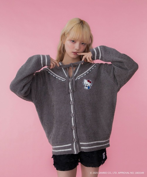 sanrio(サンリオ)の「【HELLO KITTY】ハローキティコラボ もこもこニット セーラーカーディガン(カーディガン/ボレロ・レディース・ホワイト/グレー・FREE)」の19枚目の写真