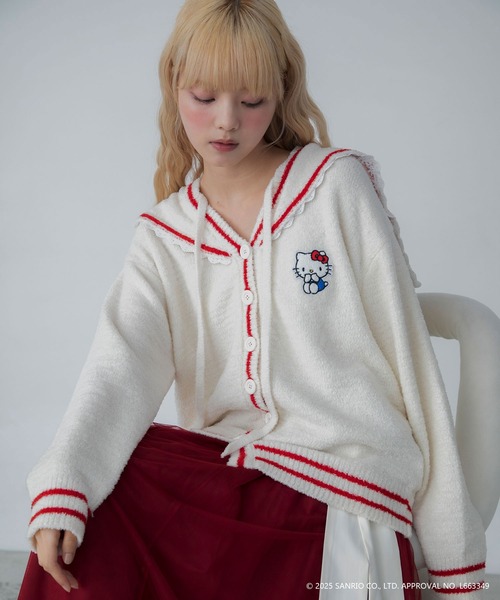 sanrio(サンリオ)の「【HELLO KITTY】ハローキティコラボ もこもこニット セーラーカーディガン(カーディガン/ボレロ・レディース・ホワイト/グレー・FREE)」の8枚目の写真