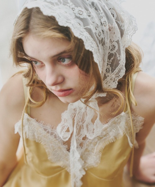 idem（イデム）の「idem big lace scarf  / マルチウェイビッグレーススカーフ（ストール/ショール・レディース・ホワイト・FREE）」の4枚目の写真