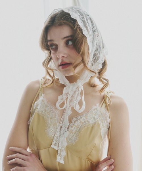 idem（イデム）の「idem big lace scarf  / マルチウェイビッグレーススカーフ（ストール/ショール・レディース・ホワイト・FREE）」の6枚目の写真