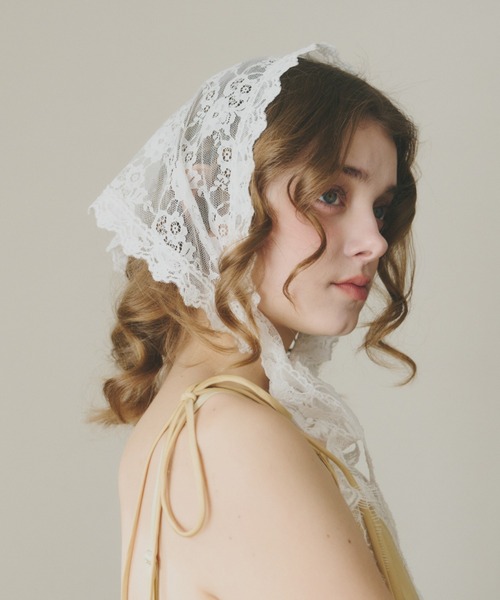 idem（イデム）の「idem big lace scarf  / マルチウェイビッグレーススカーフ（ストール/ショール・レディース・ホワイト・FREE）」の9枚目の写真