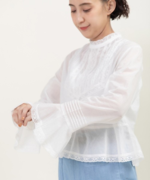 Dot&Stripes CHILD WOMAN(ドットアンドストライプス チャイルドウーマン)の「80ボイルレース ピンタックスタンドカラーブラウス(シャツ/ブラウス・レディース・ホワイト・FREE)」の13枚目の写真