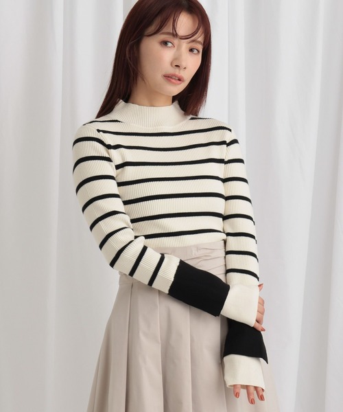 mysty woman(ミスティウーマン)の「袖レイヤード配色ニット 636274(ニット/セーター・レディース・グレー/ブラック系その他/アイボリー/ブラック・FREE)」の3枚目の写真