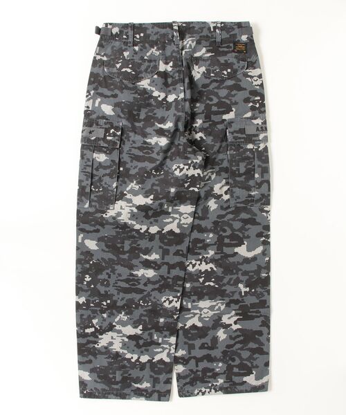 A BATHING APE（アベイシングエイプ）の「MULTI PIXEL CAMO M-65 CARGO PANTS（その他パンツ・メンズ・ブラック/グリーン・LARGE/SMALL/MEDIUM）」の9枚目の写真