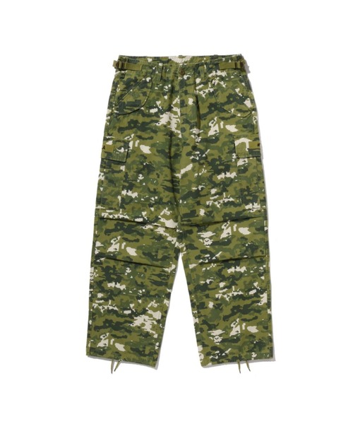 A BATHING APE（アベイシングエイプ）の「MULTI PIXEL CAMO M-65 CARGO PANTS（その他パンツ・メンズ・ブラック/グリーン・LARGE/SMALL/MEDIUM）」の2枚目の写真