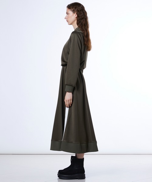 DOUBLE STANDARD CLOTHING（ダブルスタンダードクロージング）の「ブライトキング トラックレイヤードワンピース（ワンピース・レディース・カーキ/ブラック・36/38）」の4枚目の写真