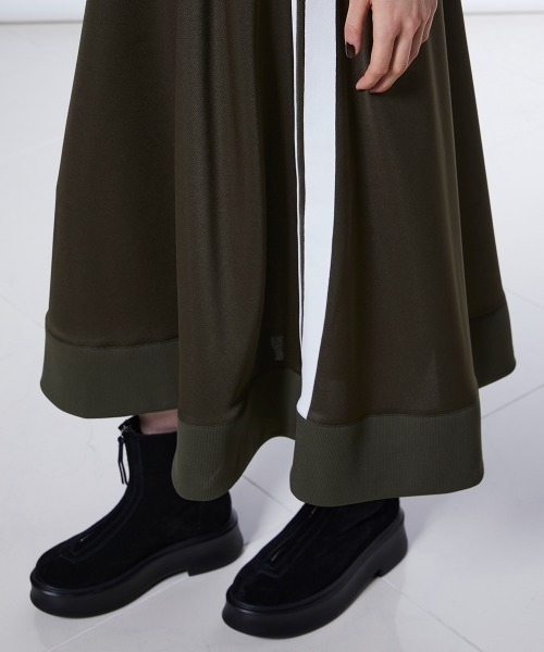 DOUBLE STANDARD CLOTHING（ダブルスタンダードクロージング）の「ブライトキング トラックレイヤードワンピース（ワンピース・レディース・カーキ/ブラック・36/38）」の9枚目の写真